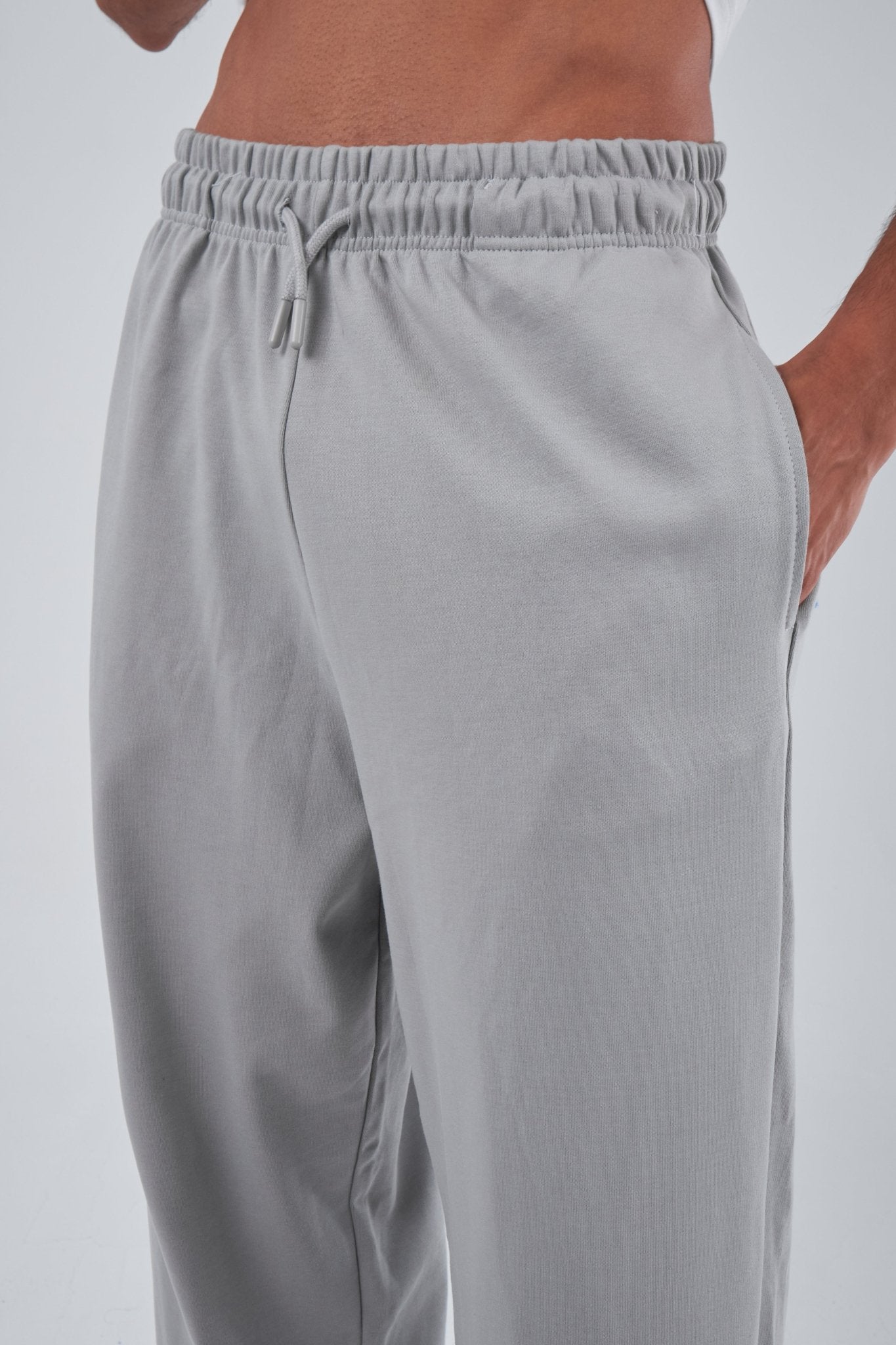 Straight Leg - Men - ThebasiclookInternational